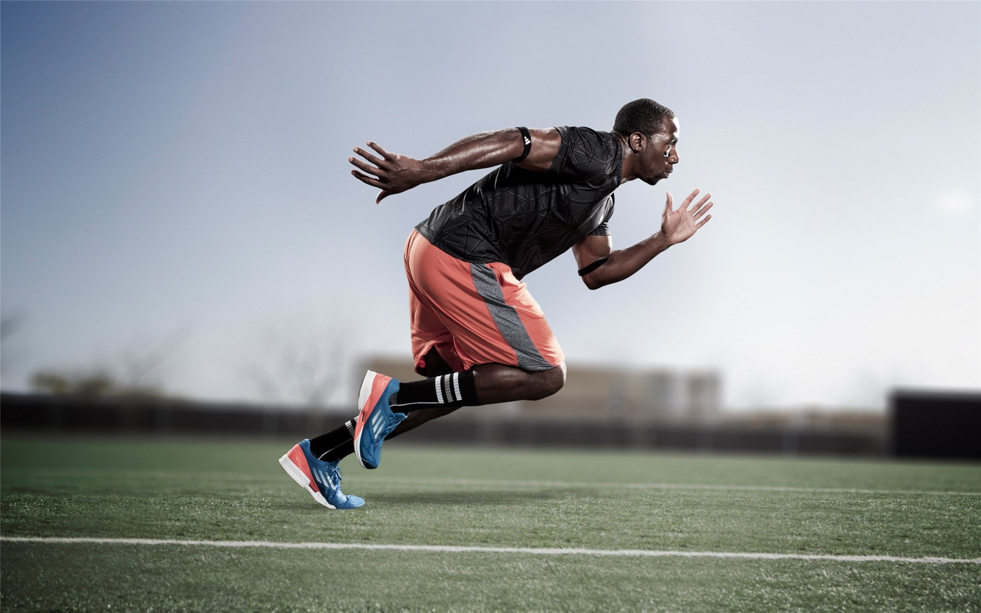 爱爱游戏-_点燃梦想：青少年体育职业探索营_，青少年体育训练营